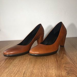 Ecco Amber Leather Pumps Sz41/ Sz 10.5 - 11